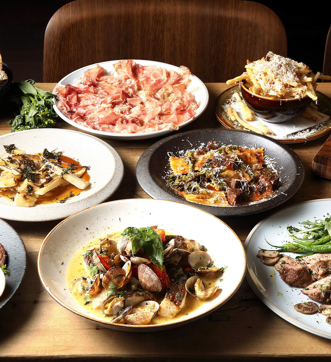 新宿区大京町のGOOD MORNING CAFE NOWADAYS(グッドモーニングカフェ ナワデイズ)で忘年会や貸切パーティー
